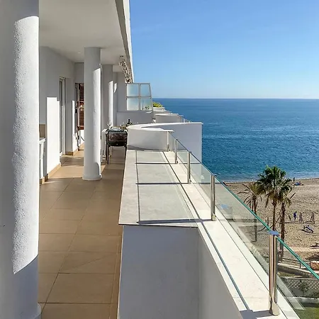 דירה La Duquesa Penthouse פואנגירולה