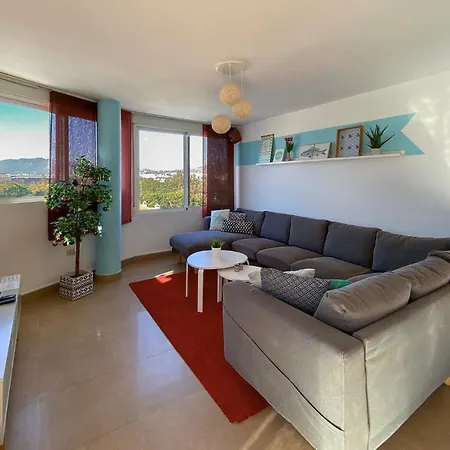 La Duquesa Penthouse דירה