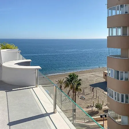 La Duquesa Penthouse דירה